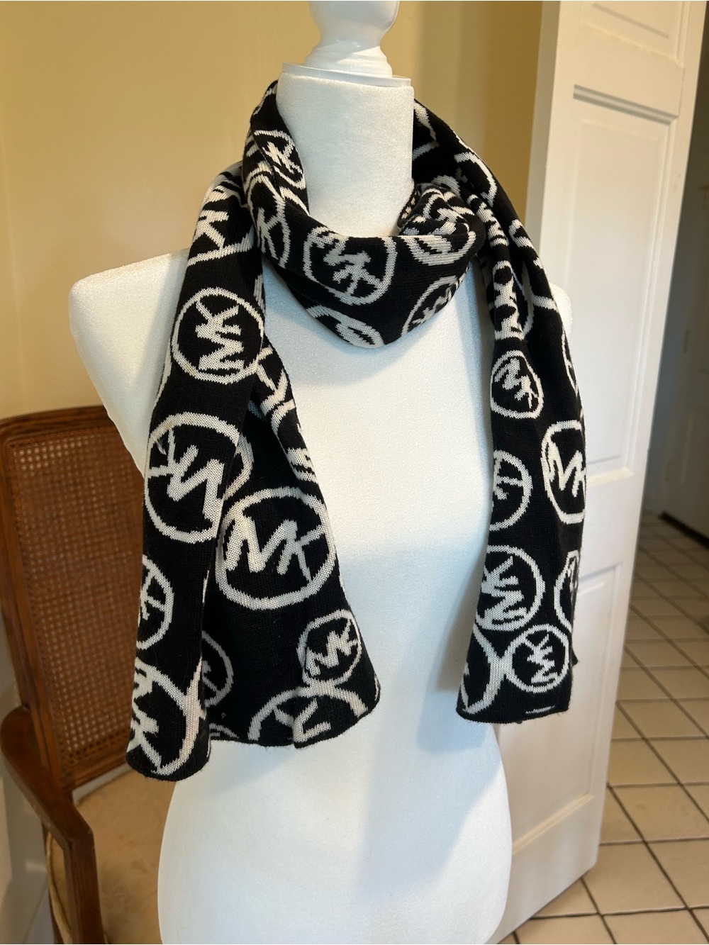 Michael Kors Black & White MK Logo Knit Scarf
